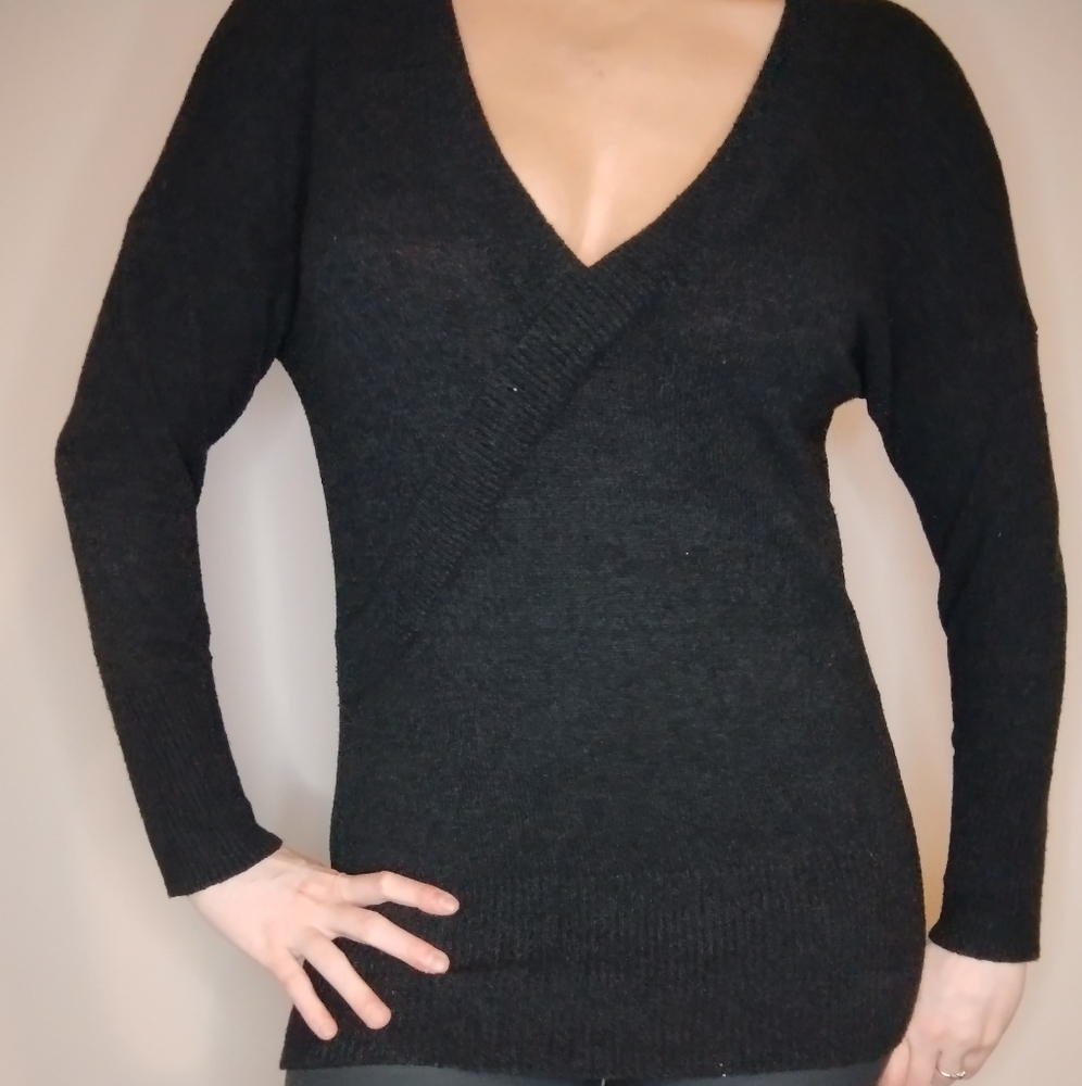 Express V neck Top - Picture 2 of 3
